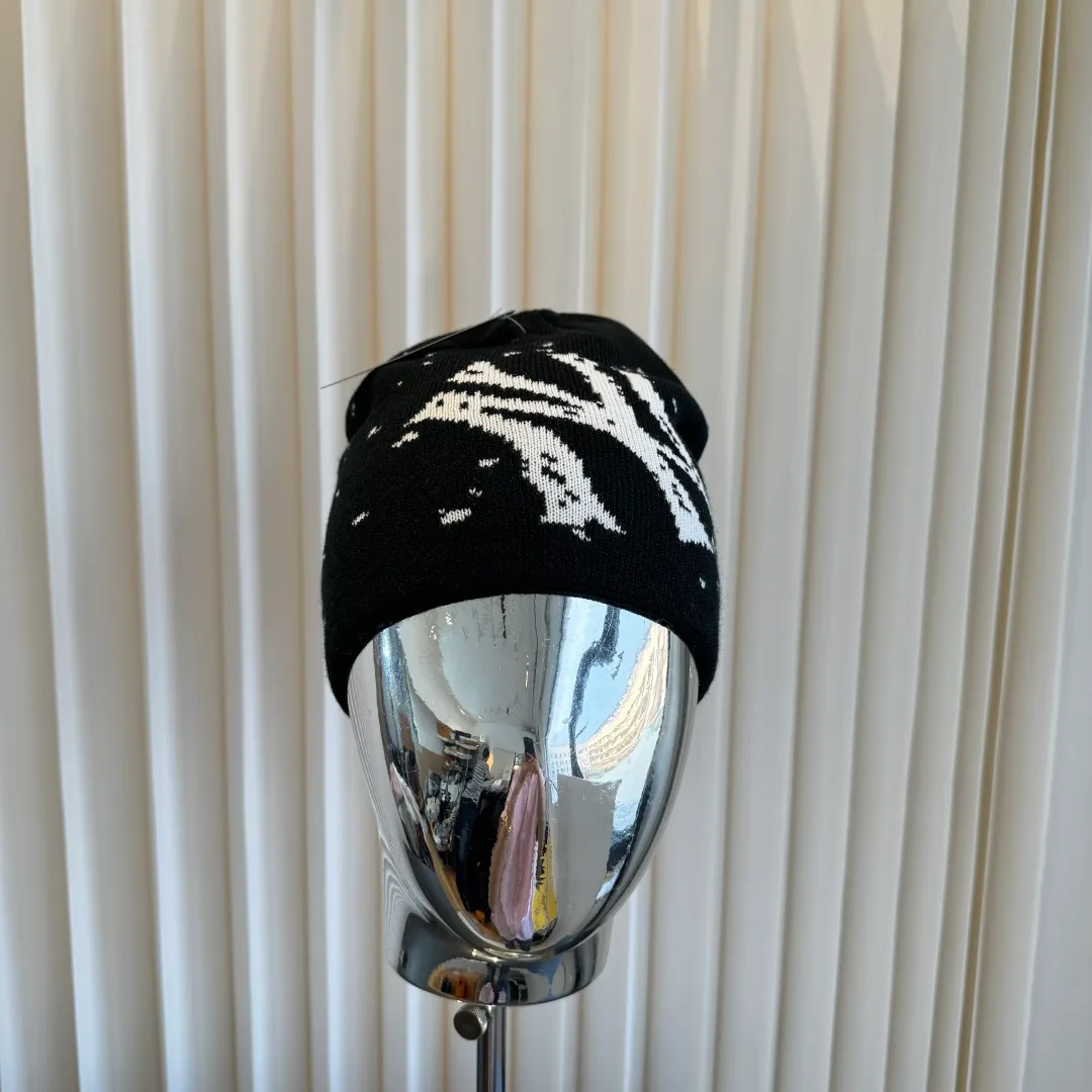 MLB NY Knit Beanie in Black · view 3