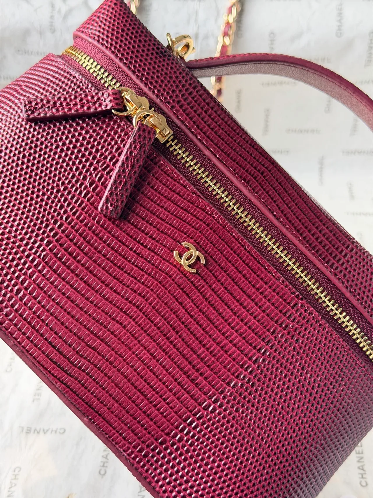 Chanel Cowhide Box Shoulder Bag in Burgundy · view 6