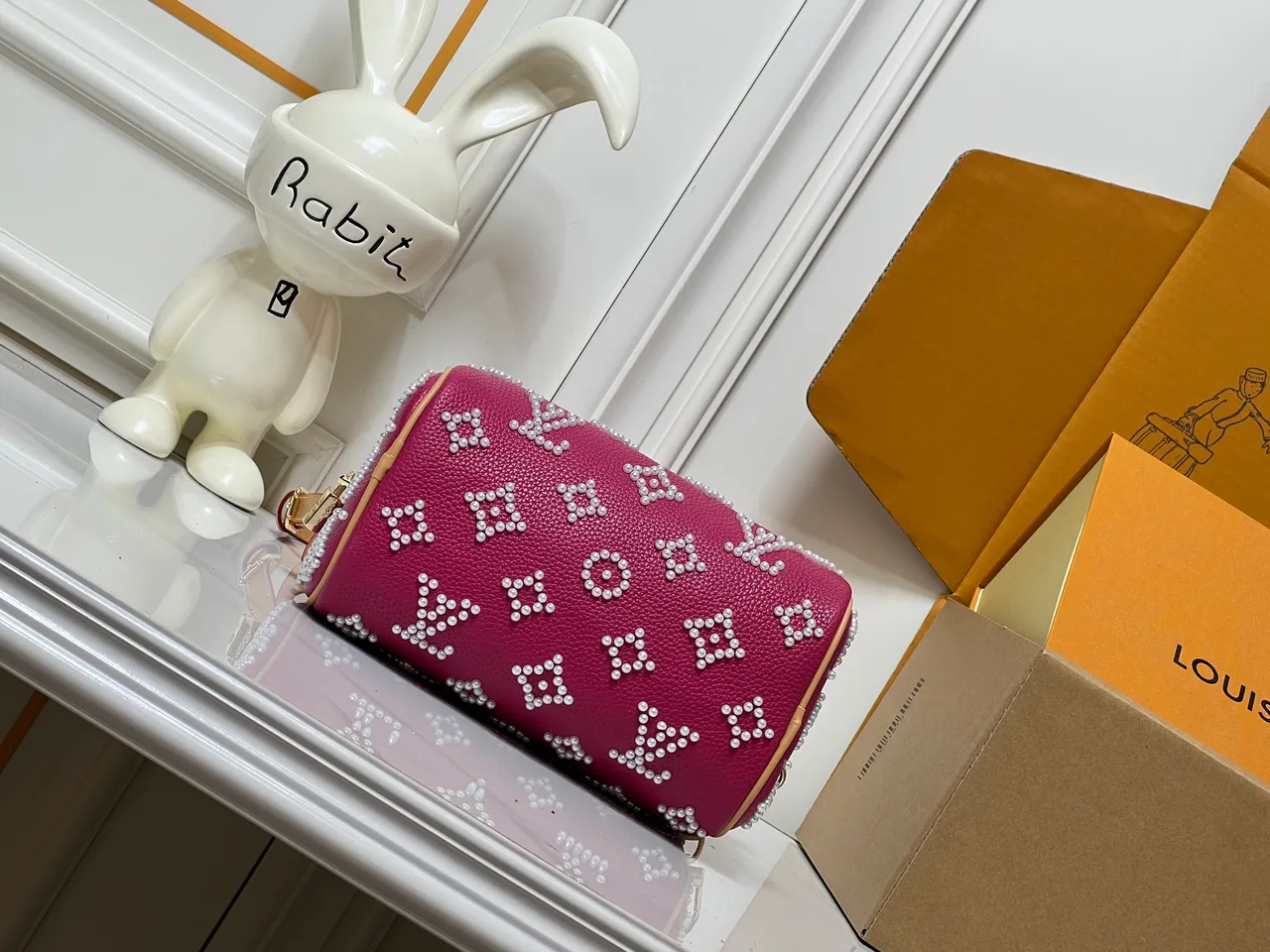 Louis Vuitton Calfskin Speedy Handbag in Pink · view 5