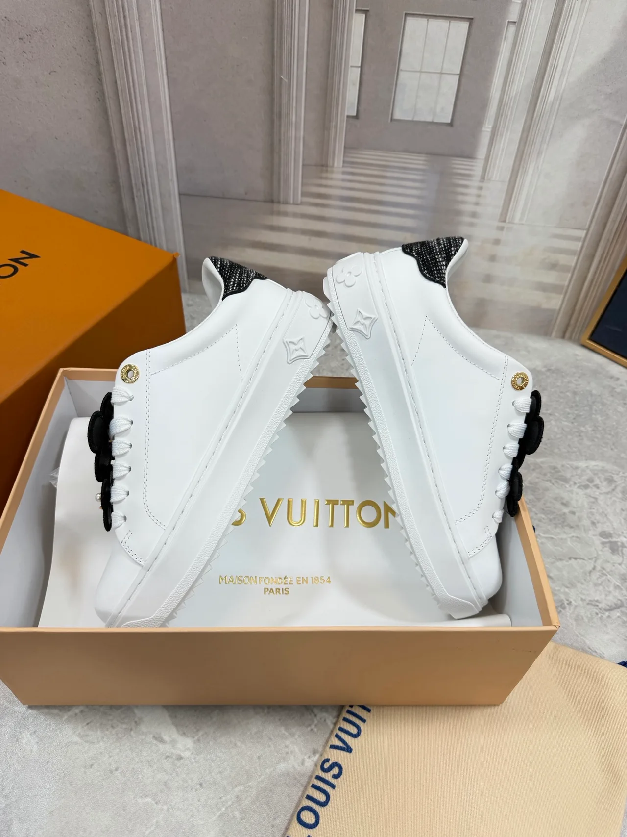 Louis Vuitton Ribbed Flower Detail Sneakers in White · view 4