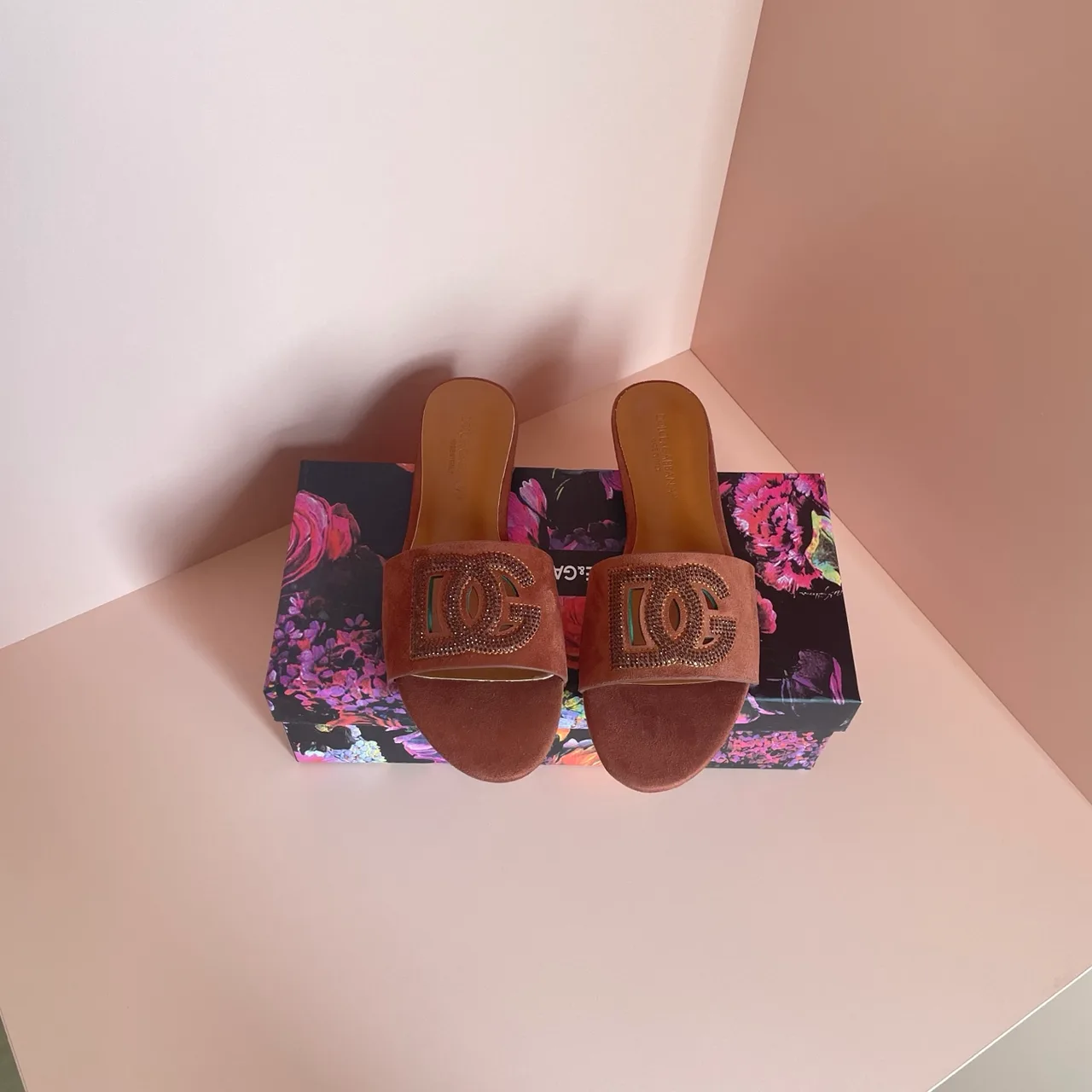 Dolce & Gabbana Mules in Green / Black / Brown / Pink · view 3