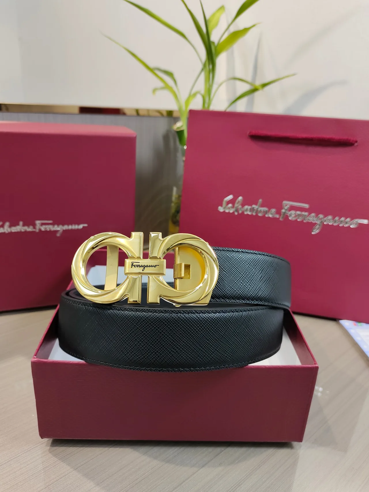 Ferragamo Calfskin Glossy Belt in Black · view 2