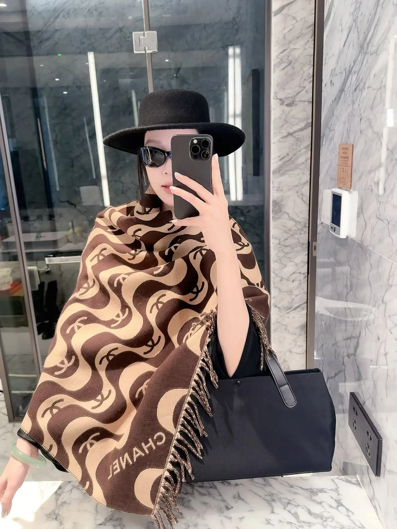 Chanel Wavy CC Shawl in Brown & Black · view 4