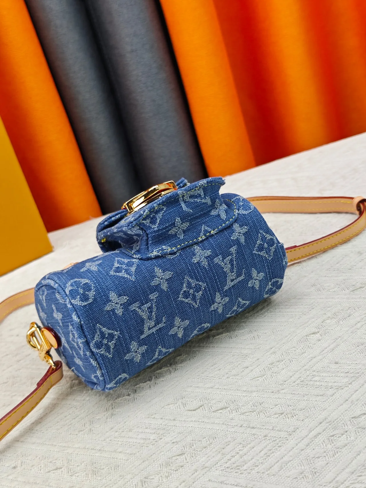 Louis Vuitton Top-Handle Bag in Blue · view 5