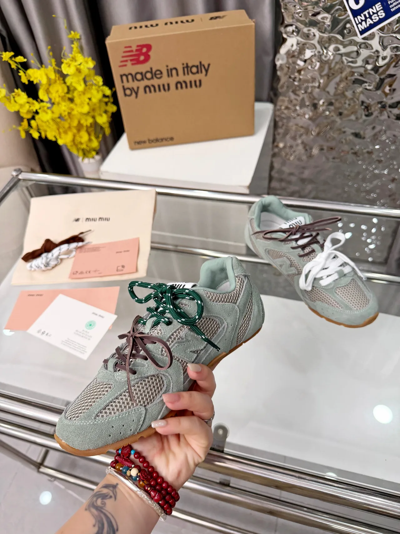 Miu Miu Cowhide New Balance 530SL Sneakers in Grey · view 3