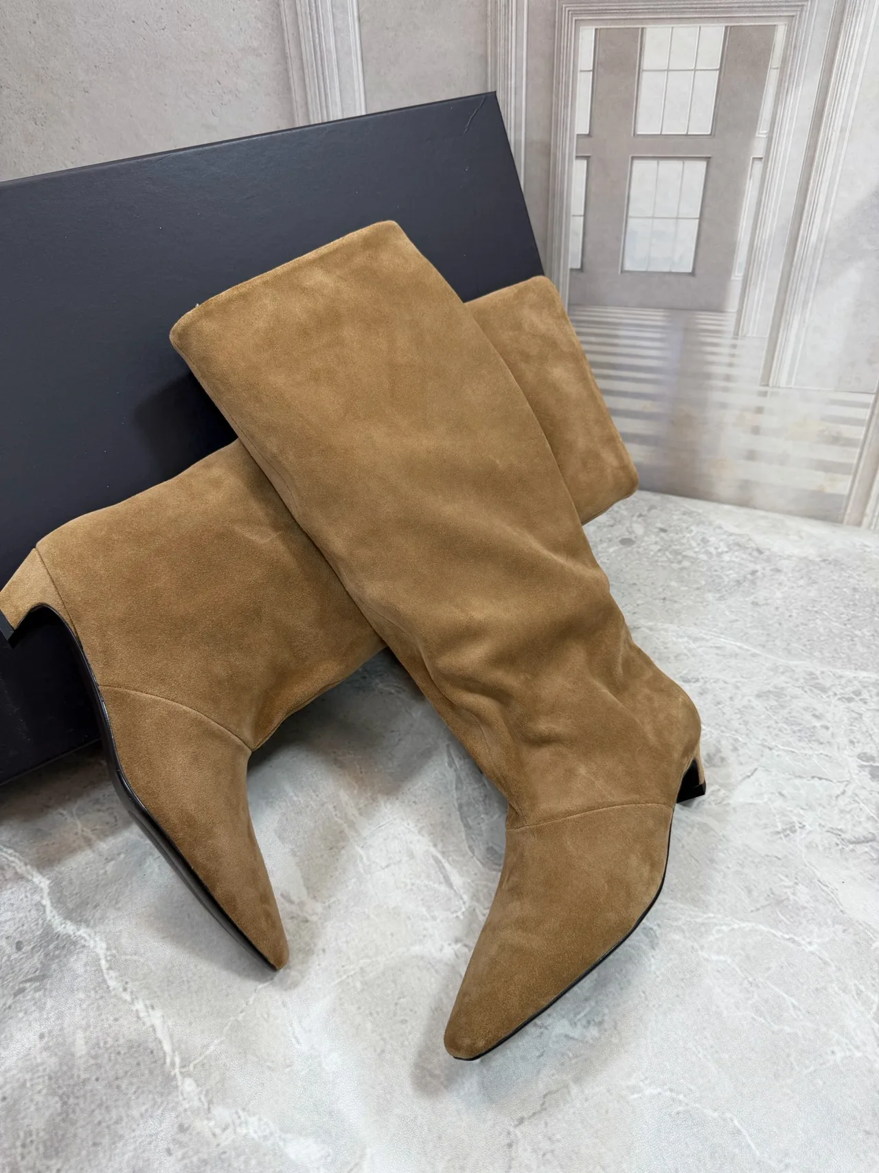 Suede-Look Pointed-Toe Round-Toe Knee-High Block-Heel Boots in Brown · view 4
