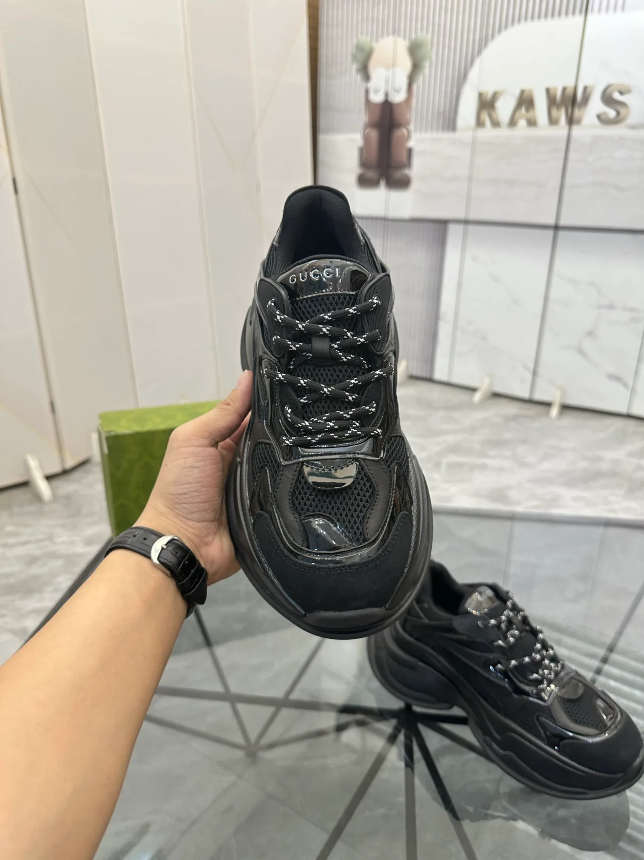 Gucci Cowhide Glossy Sneakers in Black · view 5