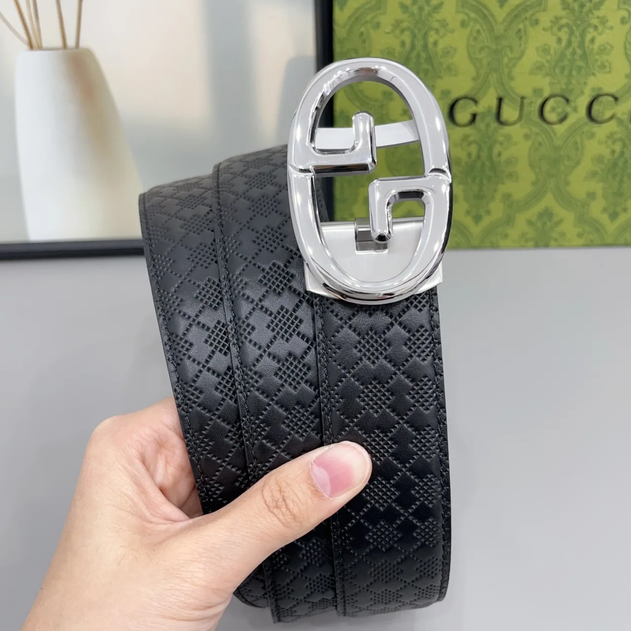 Gucci Glossy Belt in Black · view 4