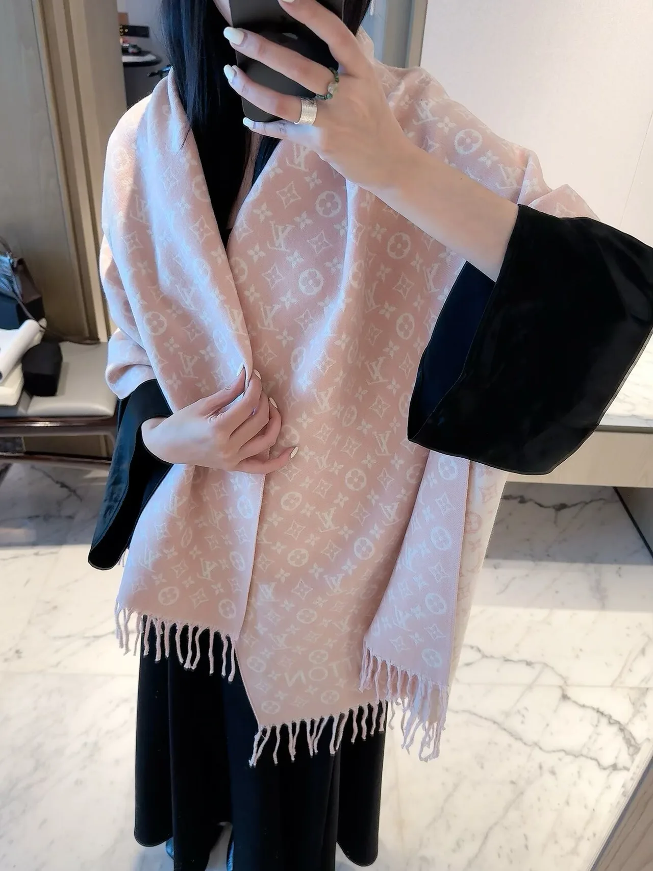 Louis Vuitton Fringed Monogram Scarf in Pink & Black · view 4