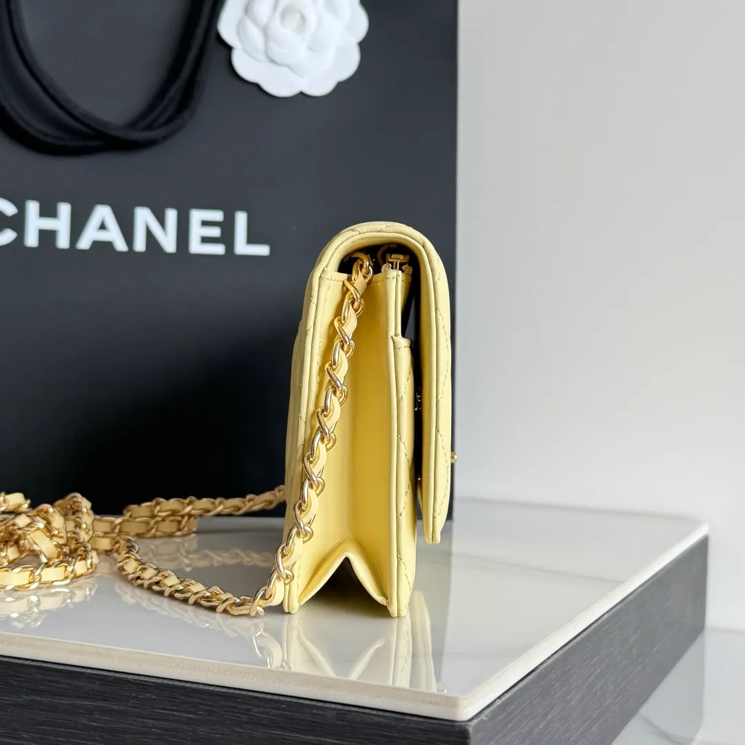 Chanel Calfskin Quilted Clutch in Yellow · view 4