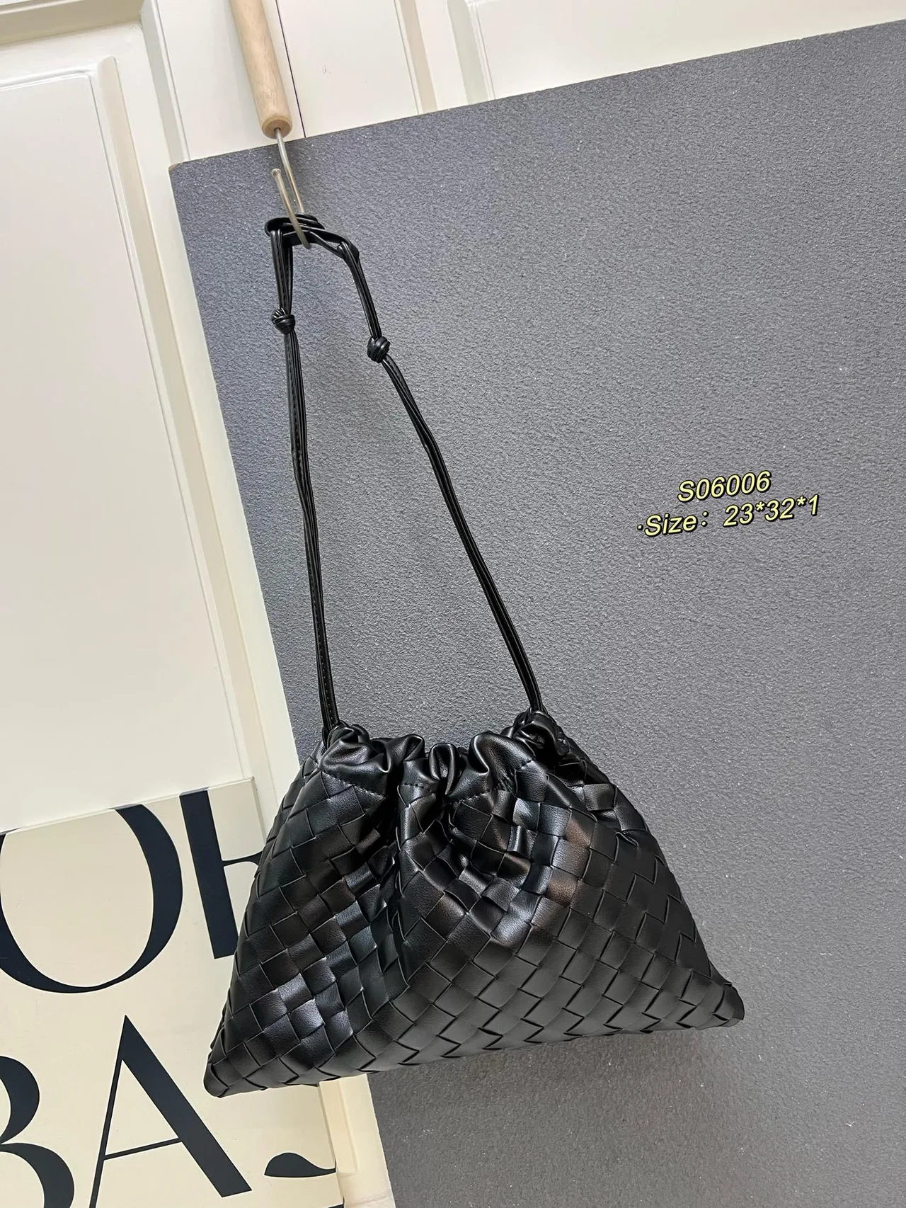Bottega Veneta Woven Glossy Shoulder Bag in Black · view 1