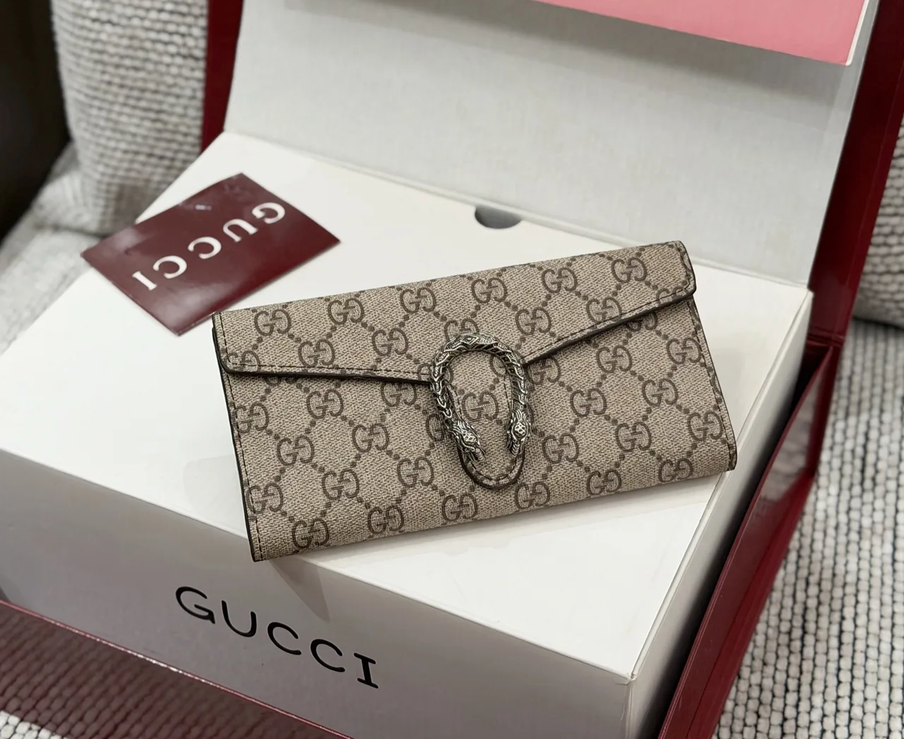 Gucci Long Wallet in Beige & Black · view 2