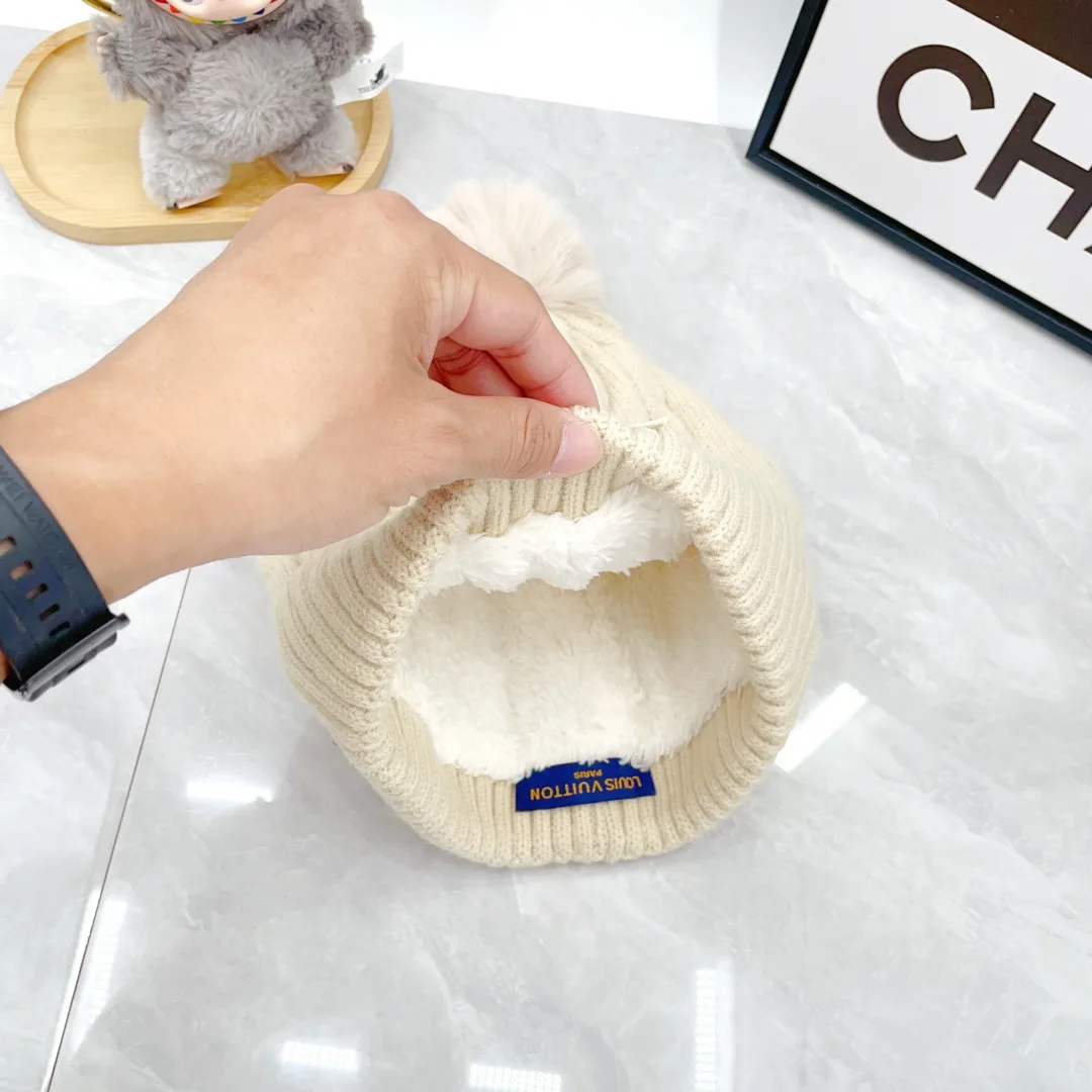 Louis Vuitton Wool Pom-Pom Hat and Scarf Set in Cream · view 6