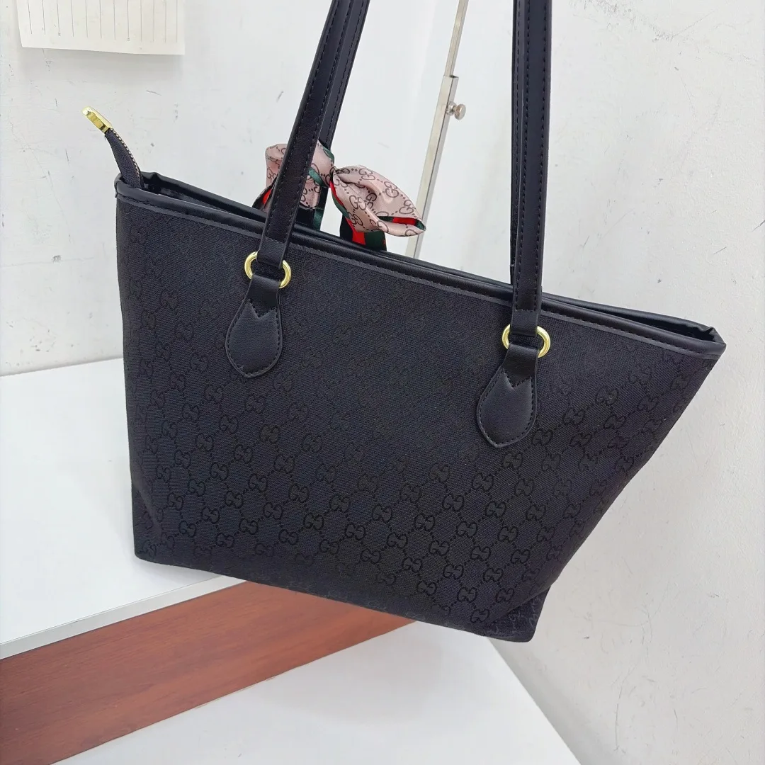 Gucci Web Tote in Black & Beige · view 7