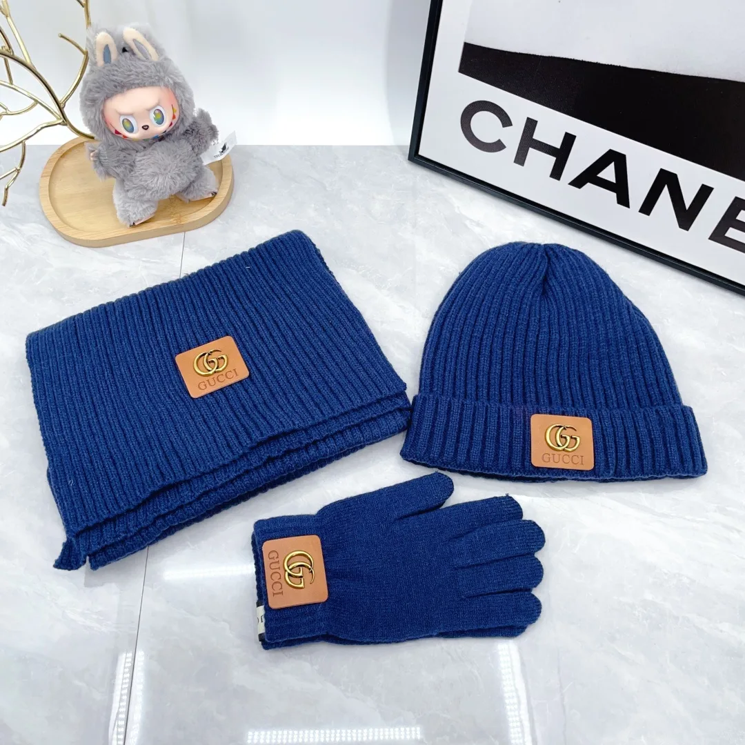 Gucci Wool Hat Scarf and Gloves Set in Blue · view 1