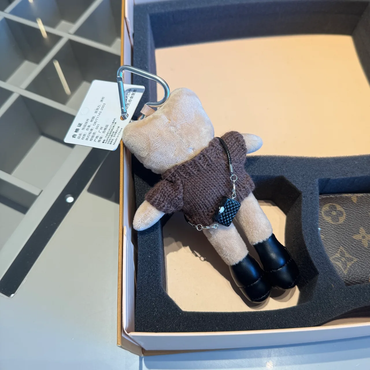 Louis Vuitton Mini Hobo Gift Set in Brown · view 7