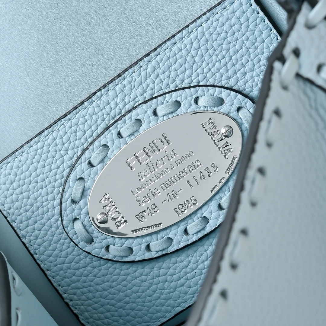 Fendi Baguette Smooth Bag in Blue · view 8