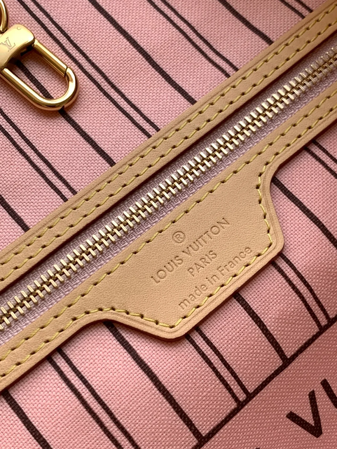 Louis Vuitton Neverfull Monogram Tote in Brown · view 8