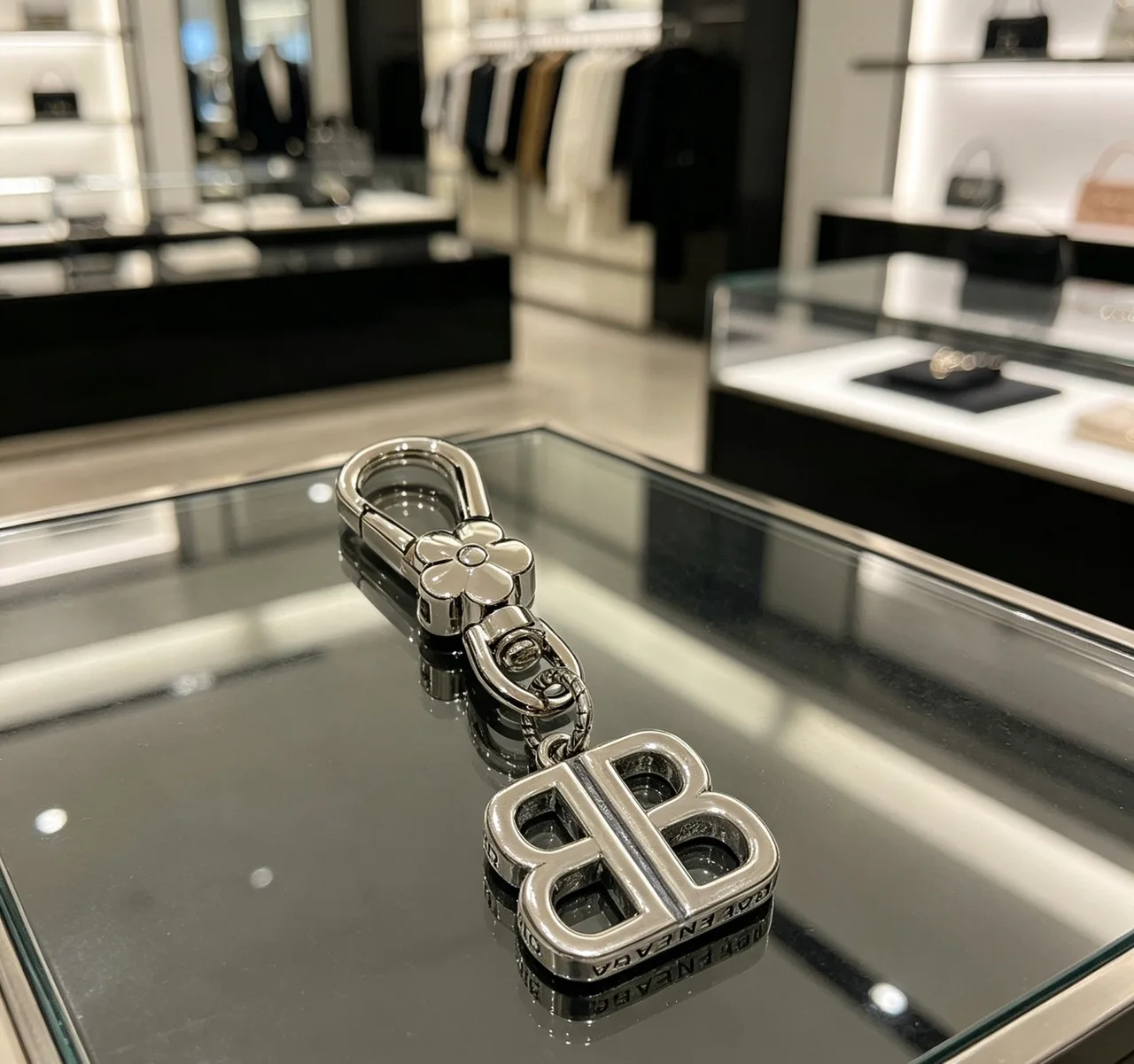 Balenciaga Glossy BB Chain Key Ring in Silver · view 4