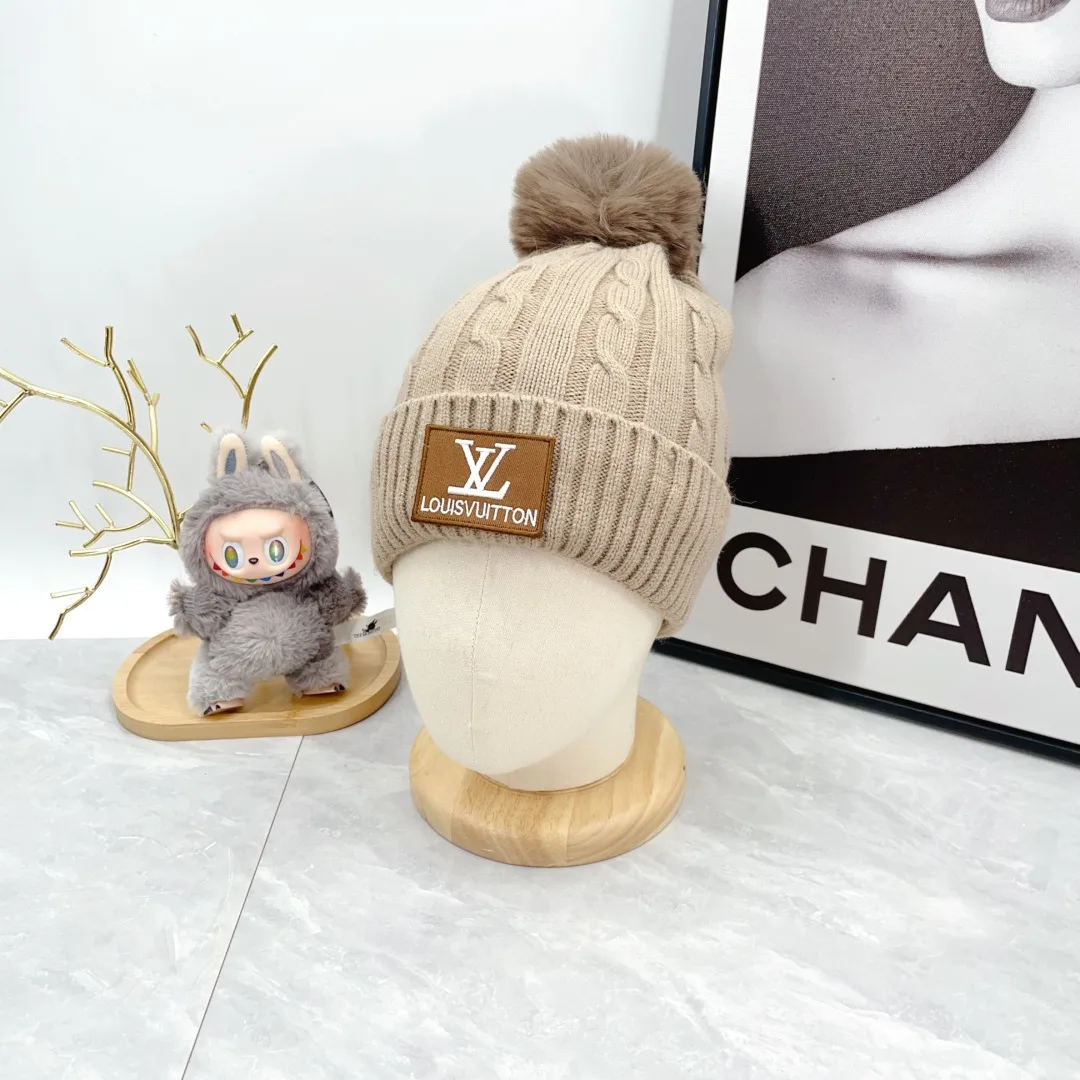 Louis Vuitton Wool Beanie and Scarf Set in Beige · view 3