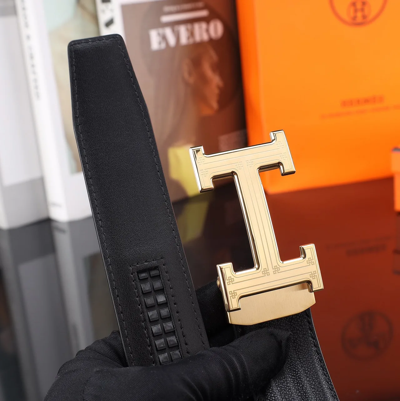 Hermes Automatic H buckle belt in Black · view 6