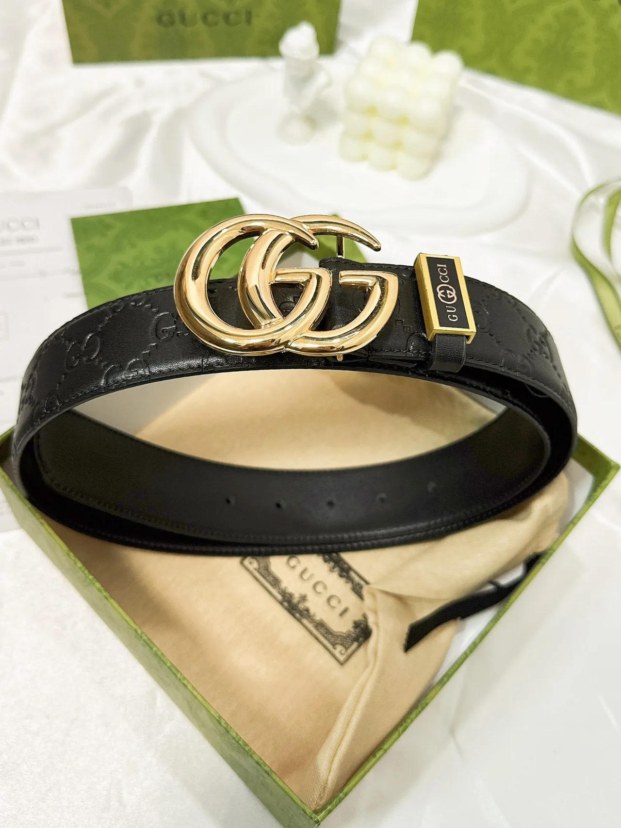 Gucci Cowhide Belt in Black · view 5