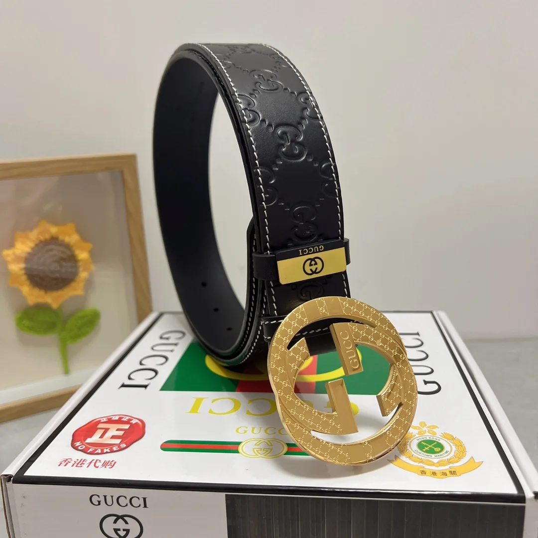 Gucci Cowhide Belt in Black · view 1