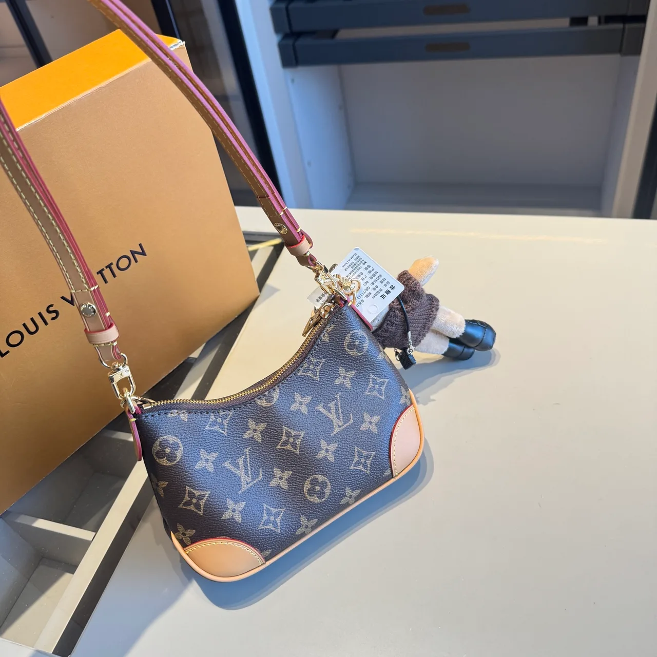 Louis Vuitton Mini Hobo Gift Set in Brown · view 5