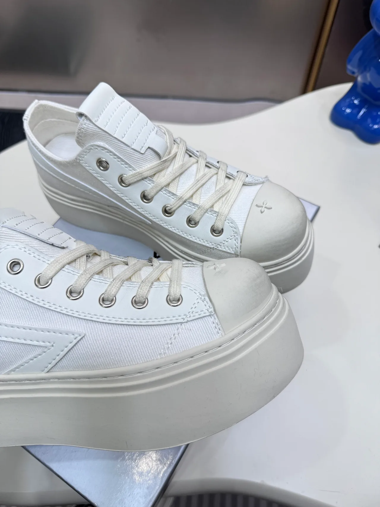 SMFK Cowhide Canvas Glossy Platform Sneakers in White · view 8