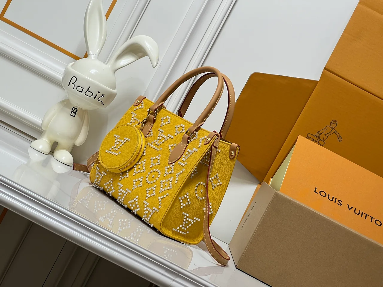 Louis Vuitton Cowhide OnTheGo Tote in Yellow · view 3