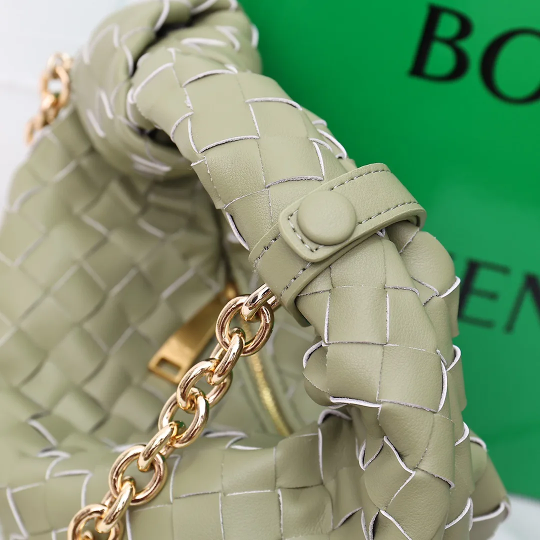 Bottega Veneta Woven Hobo Bag in Green · view 7