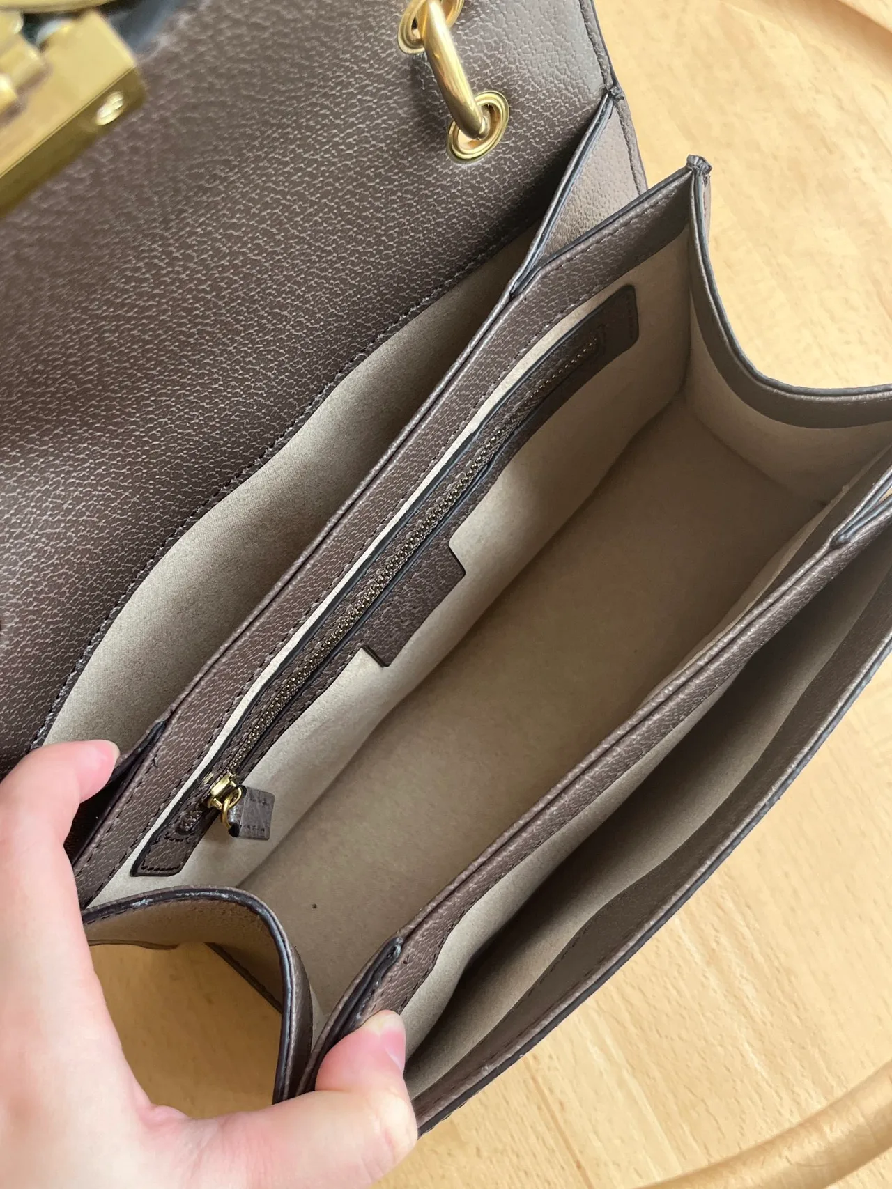 Gucci Striped Handbag in Beige · view 8