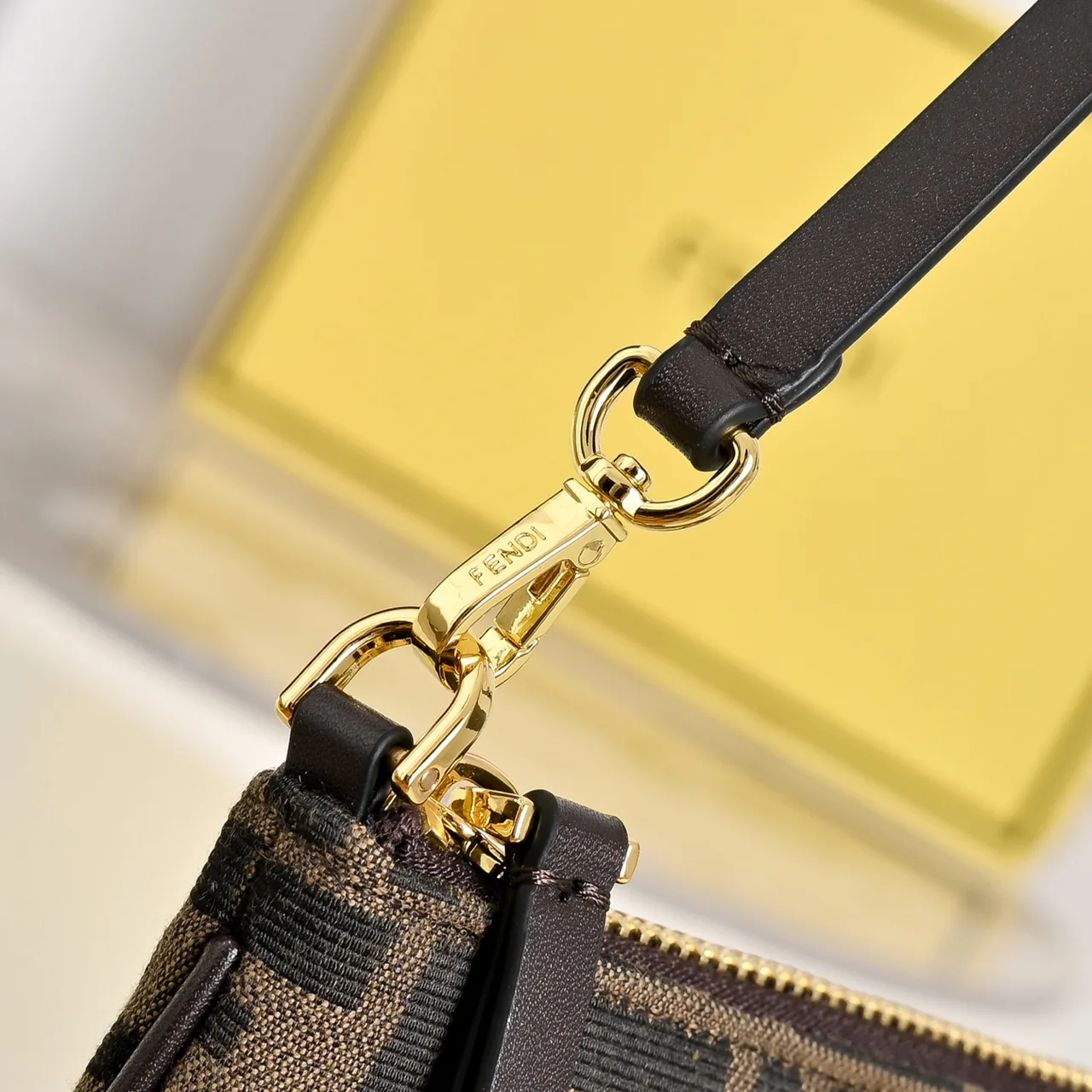 Fendi Baguette Clutch in Brown · view 4