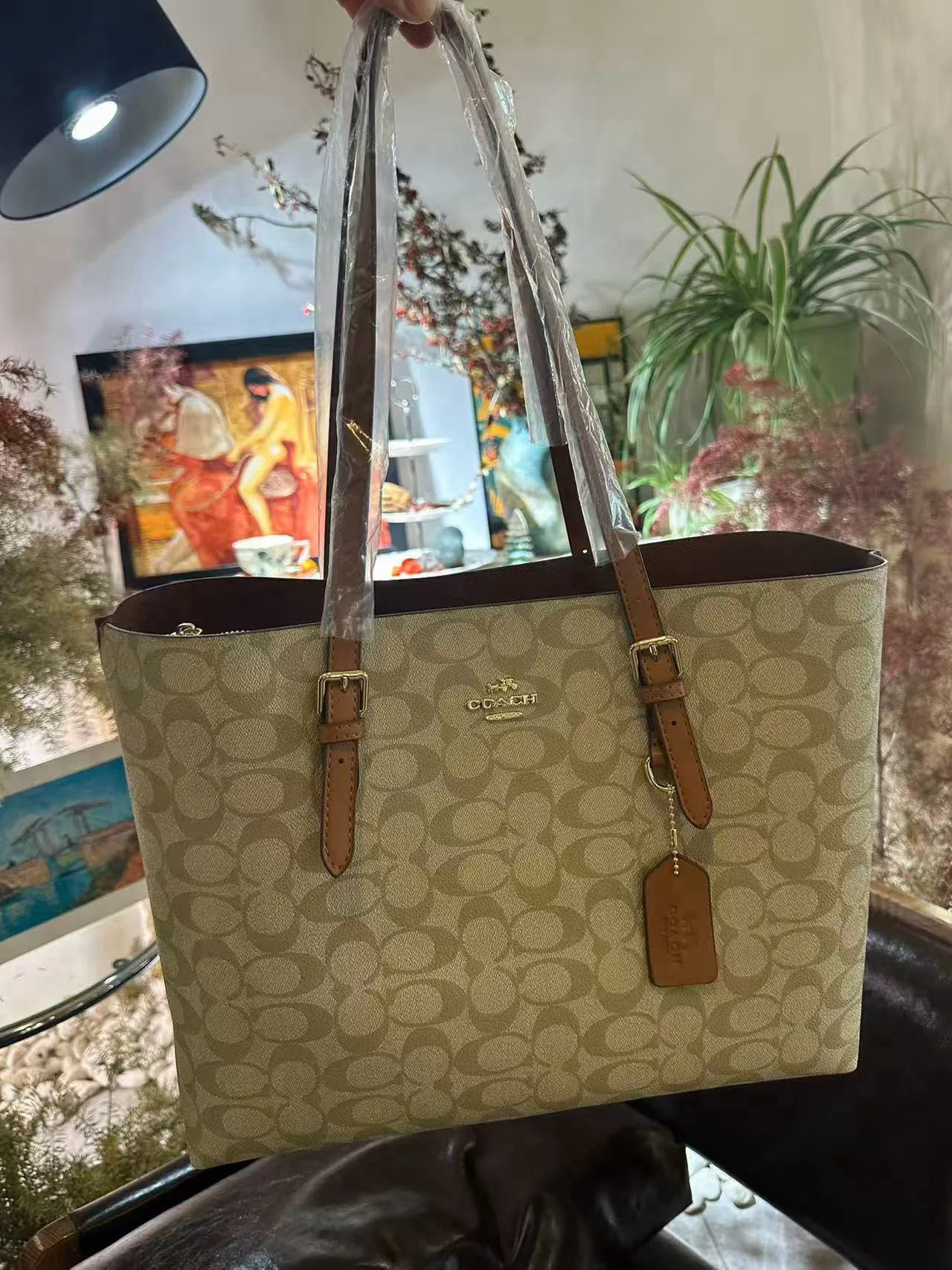 Coach 7018 Tote in Black & Beige · view 4