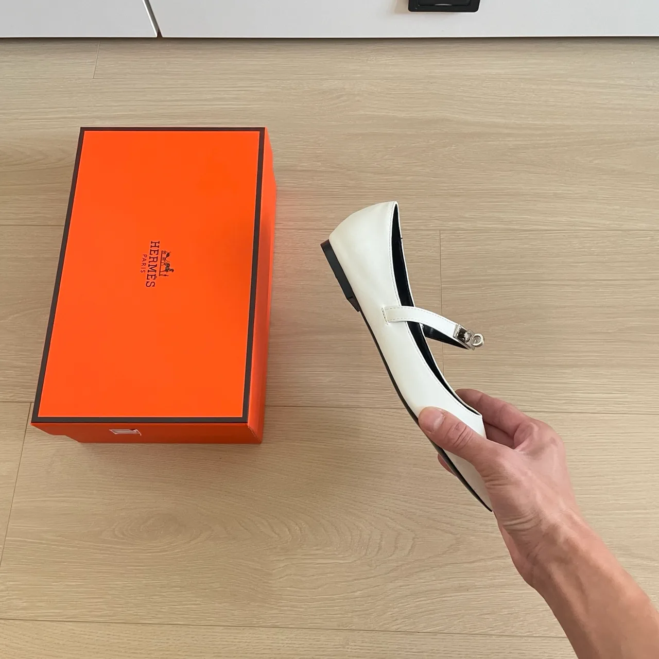 Hermes Leather H-Strap Pointed Pumps in White · view 8