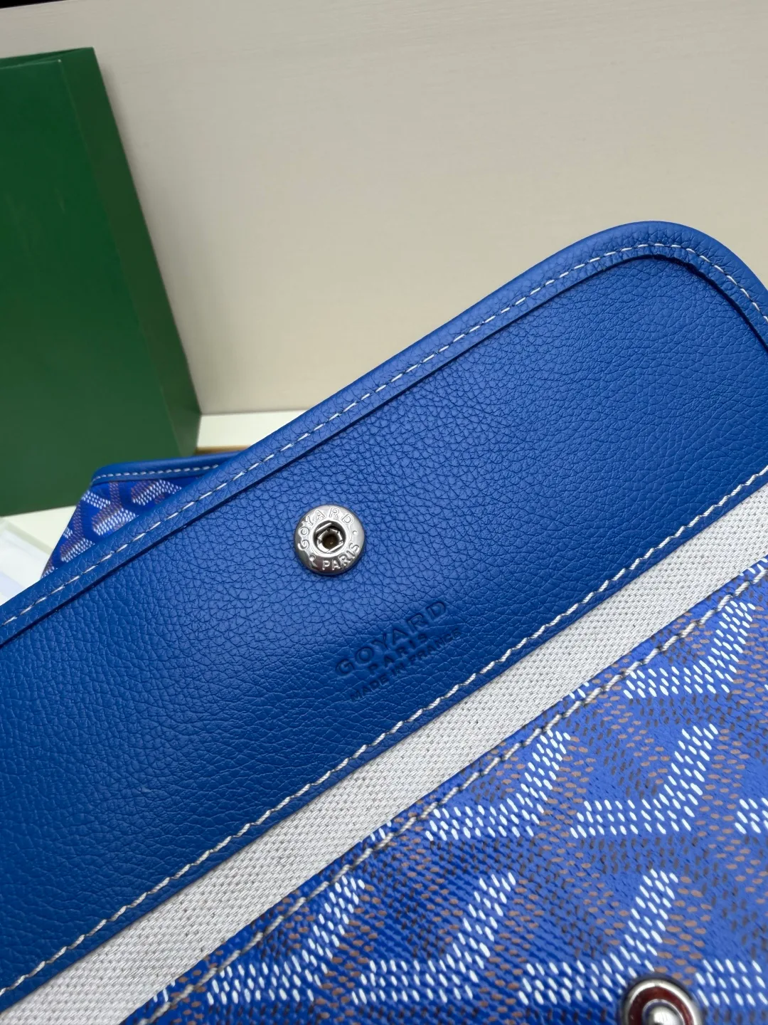 Goyard Canvas Smooth Patterned Tote with Pouch in Blue · view 8