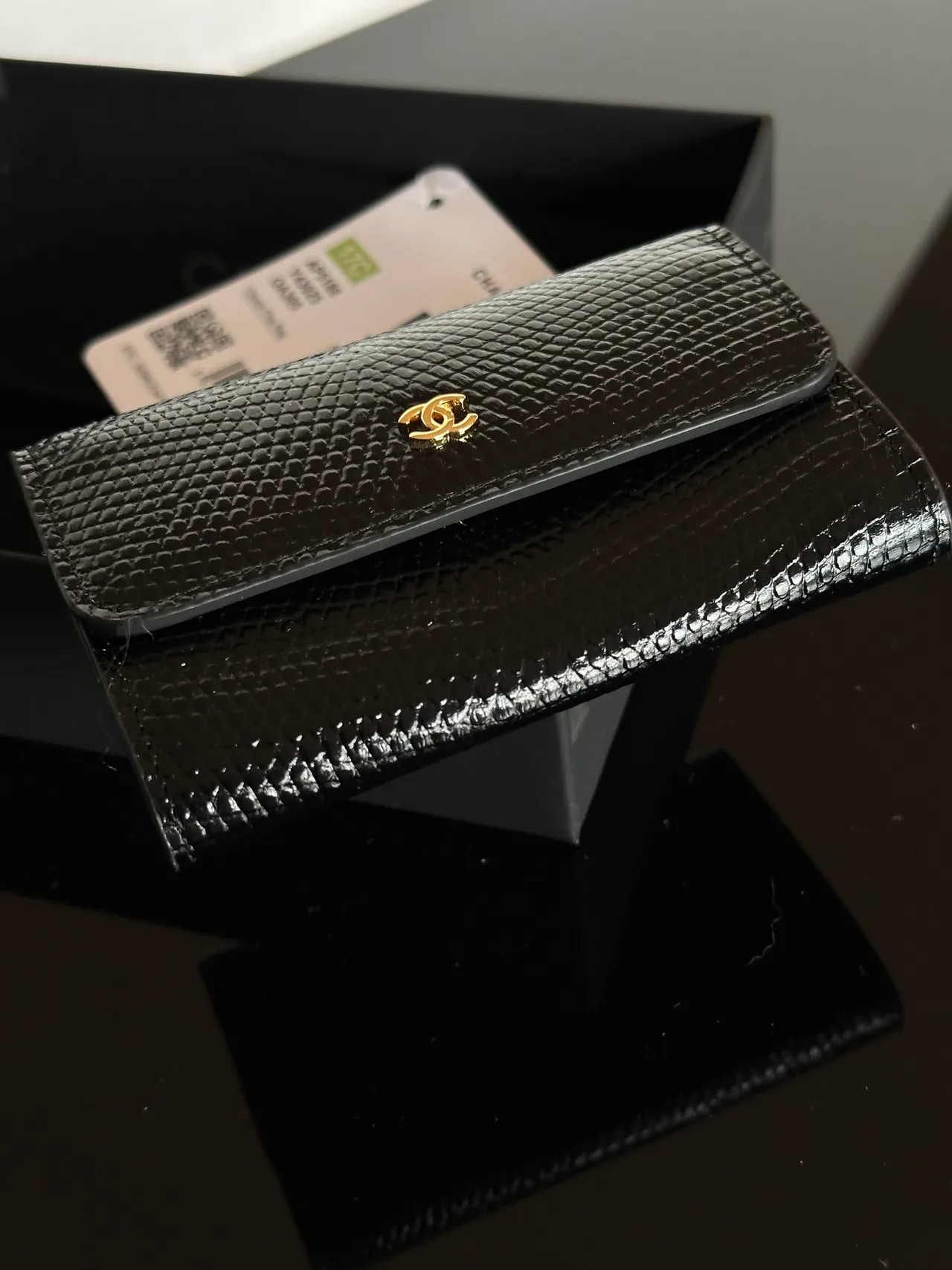 Chanel Flap Wallet in Black · view 5