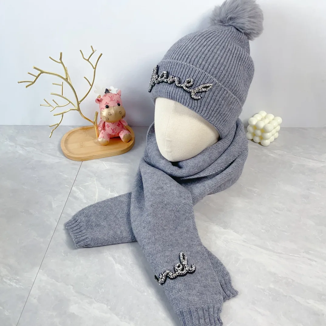 Chanel Wool Embroidered Beanie and Scarf Set in Grey · view 2
