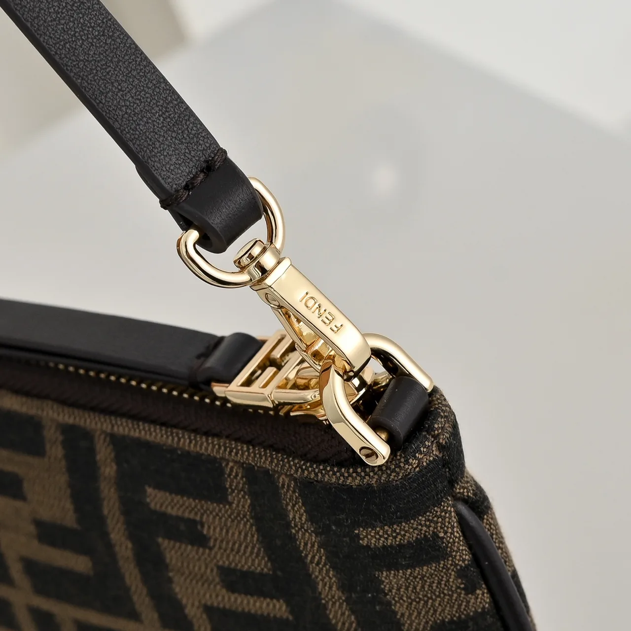 Fendi Baguette Clutch in Brown · view 4