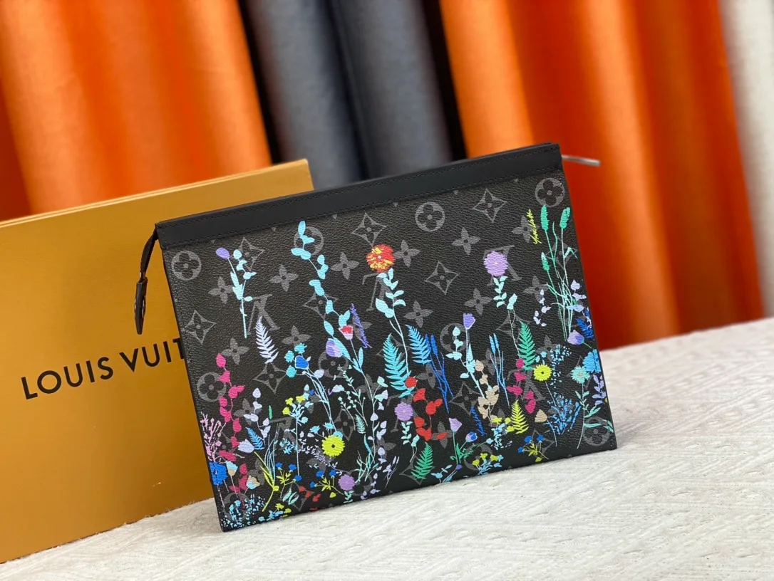 Louis Vuitton Canvas Smooth Clutch in Black · view 2