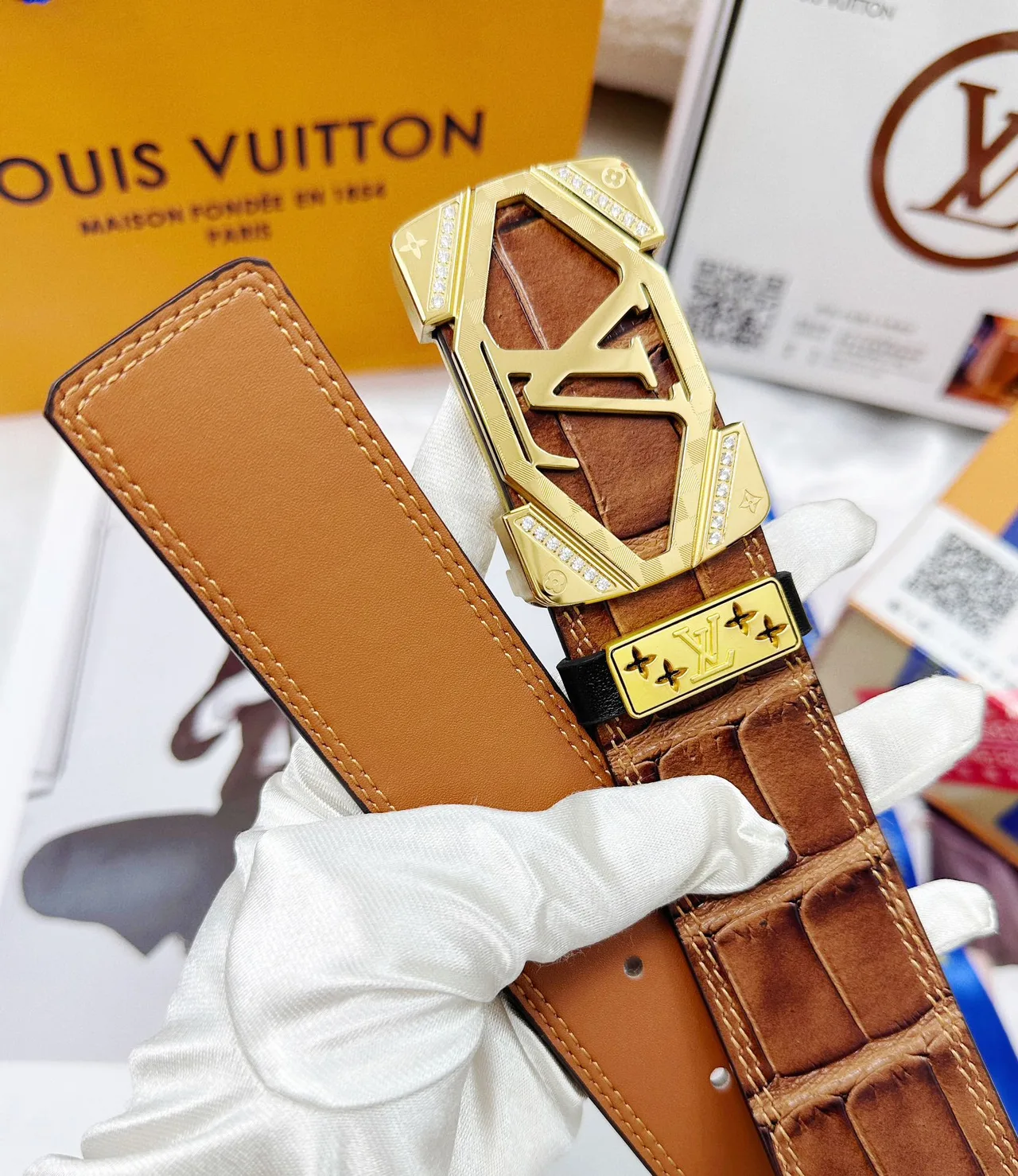Louis Vuitton Cowhide Belt in Black · view 8