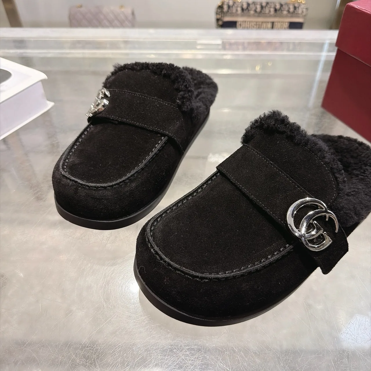 Gucci Cowhide Wool Suede-Look Slippers in Black · view 5