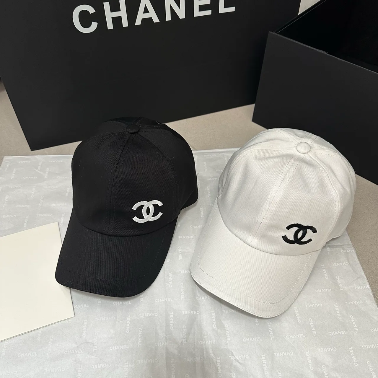 Chanel CC Baseball Cap in Black & White · view 8