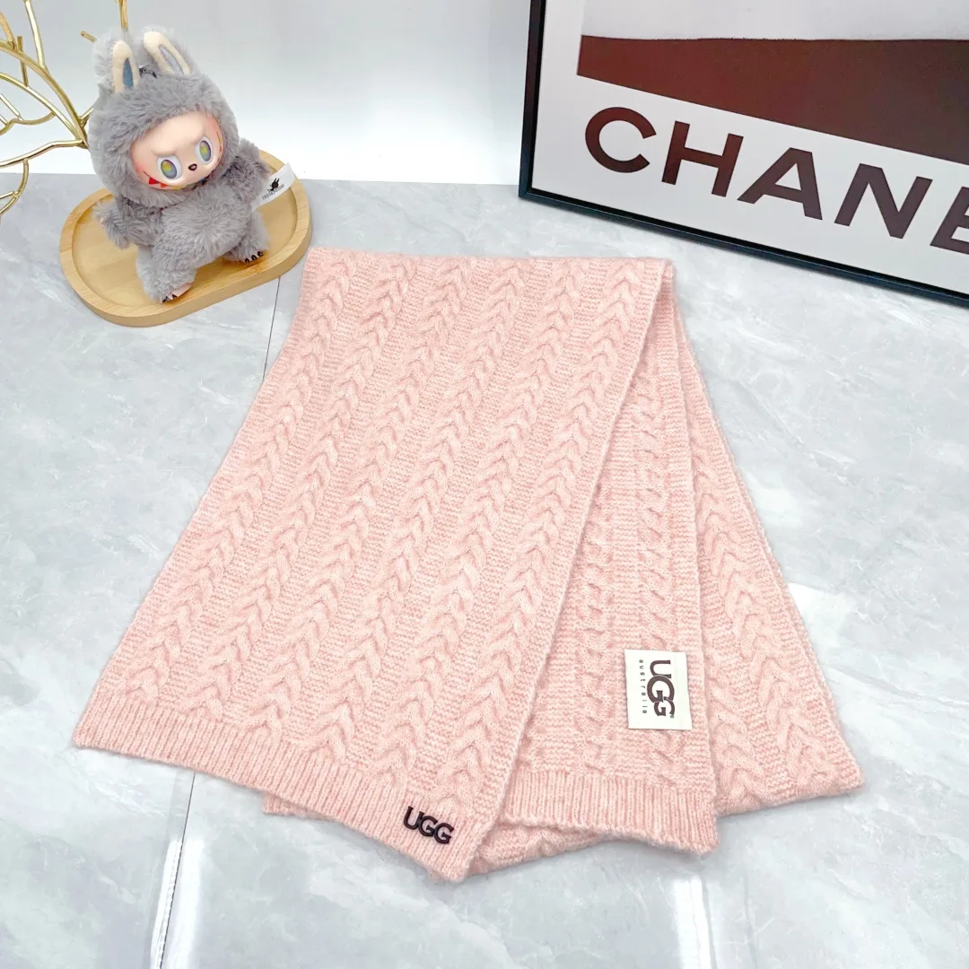 UGG Wool Woven Ribbed Hat Scarf and Gloves Set in Pink · view 3
