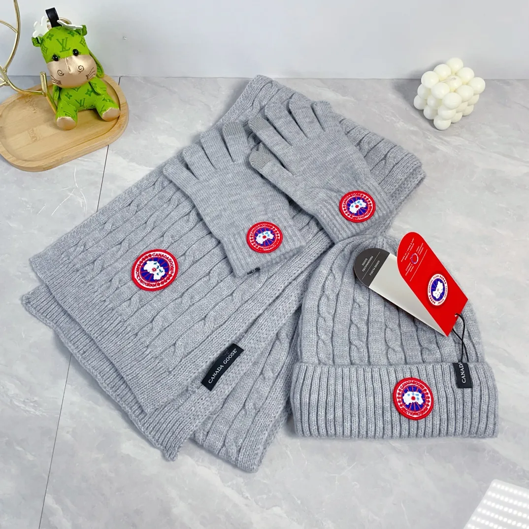 Canada Goose Wool Hat Scarf and Gloves Set in Grey · view 2