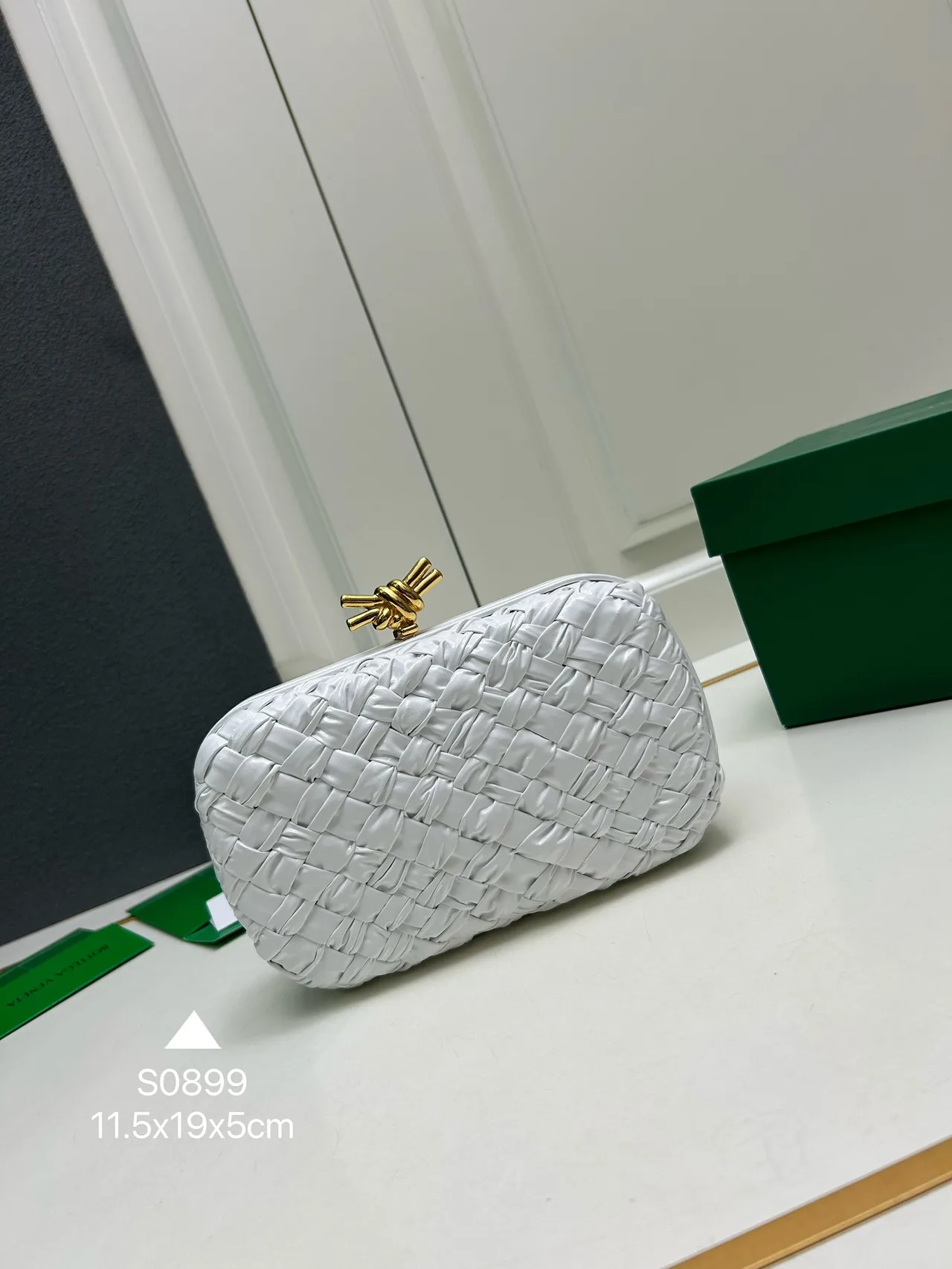 Bottega Veneta Woven Glossy Clutch in White · view 1