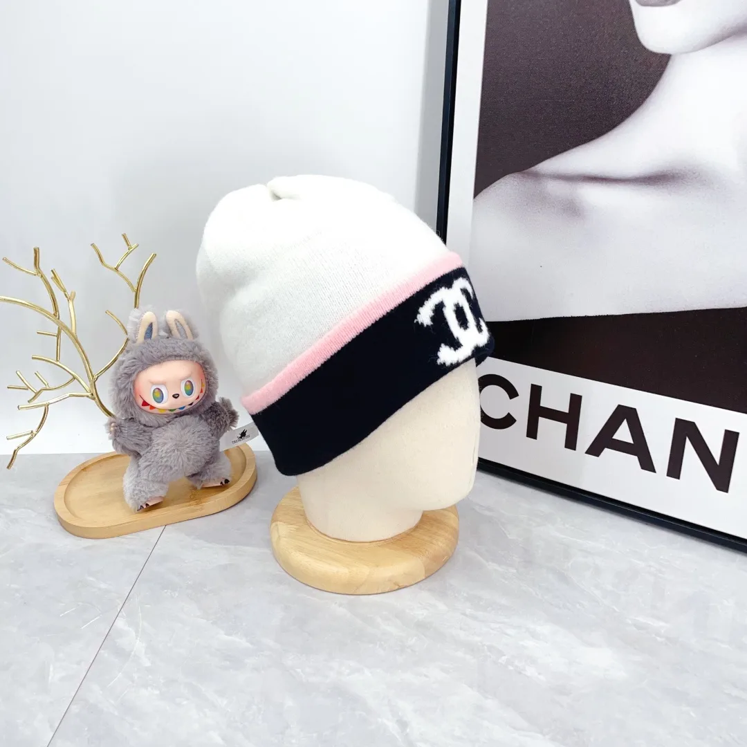 Chanel Beanie in White · view 6