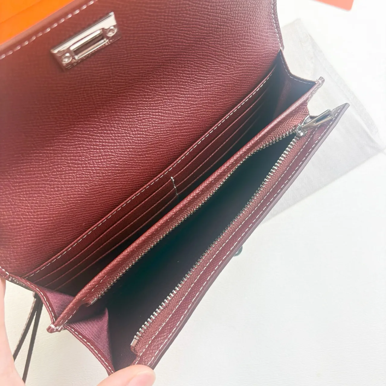 Hermes Smooth Kelly Long Wallet in Burgundy · view 7