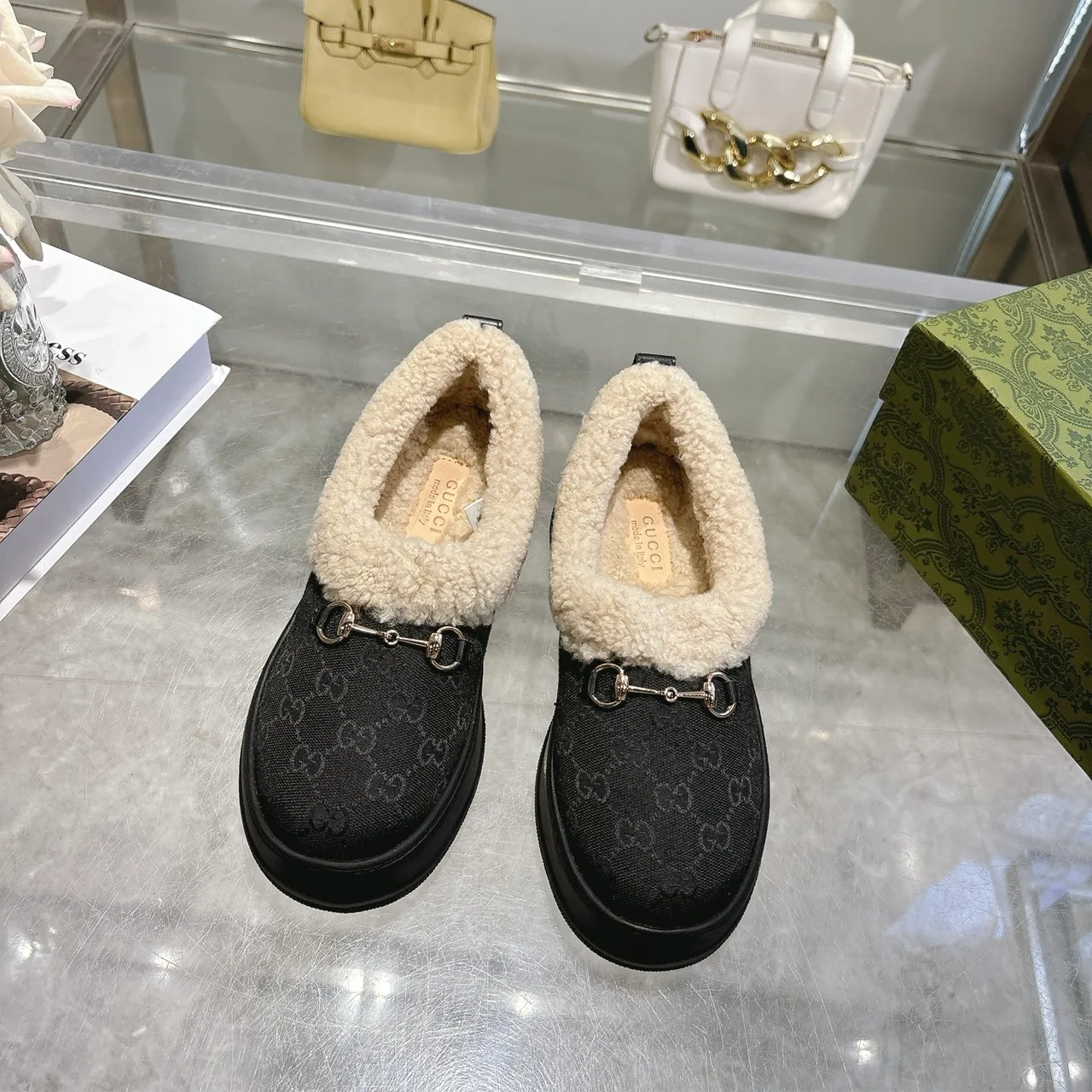 Gucci Wool Slippers in Black · view 2