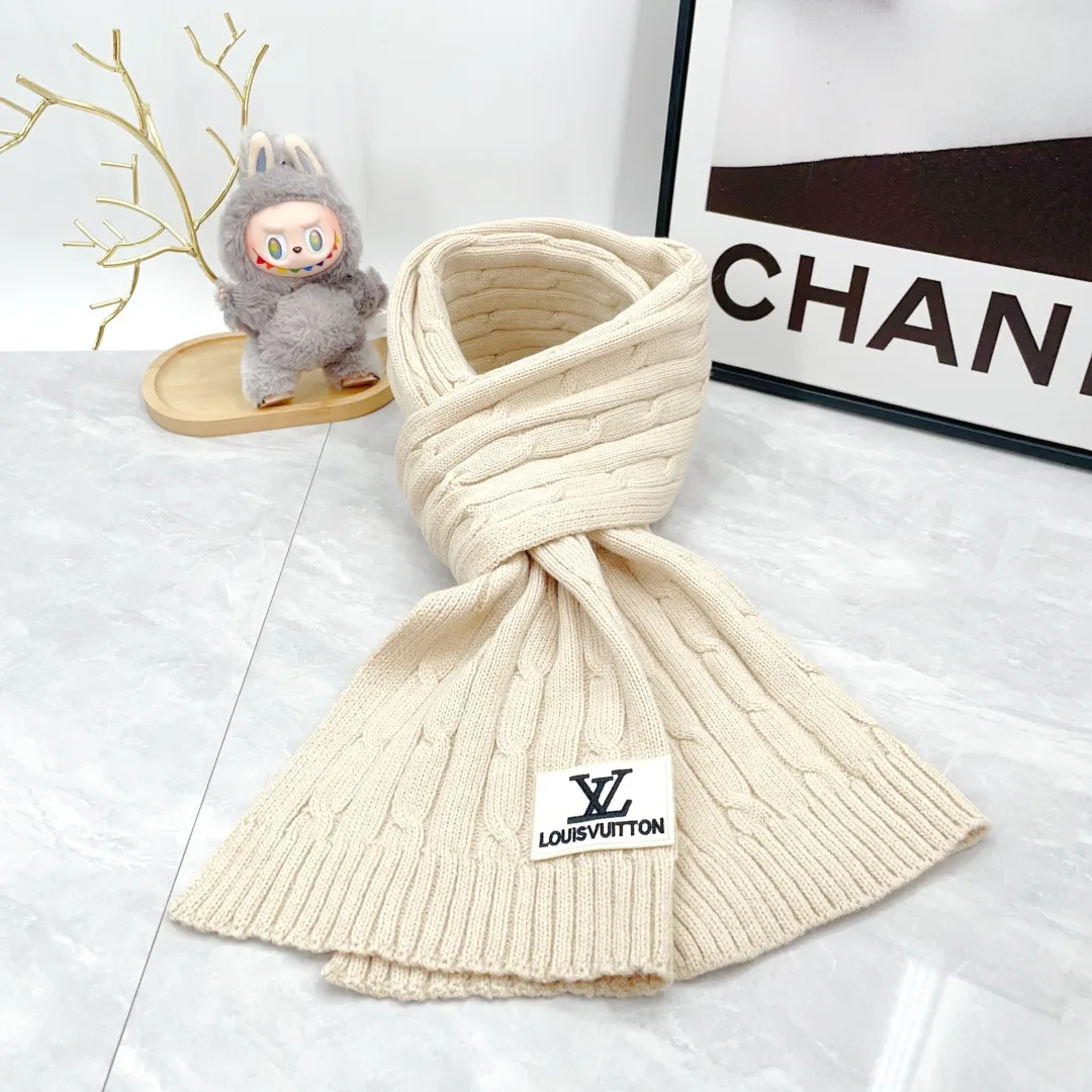 Louis Vuitton Wool Pom-Pom Hat and Scarf Set in Cream · view 8